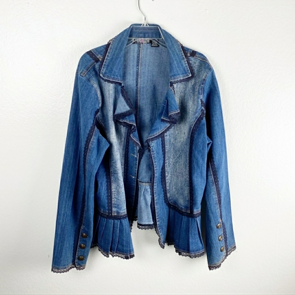 THE PYRAMID COLLECTION Black Lace Trim Jean Jacket